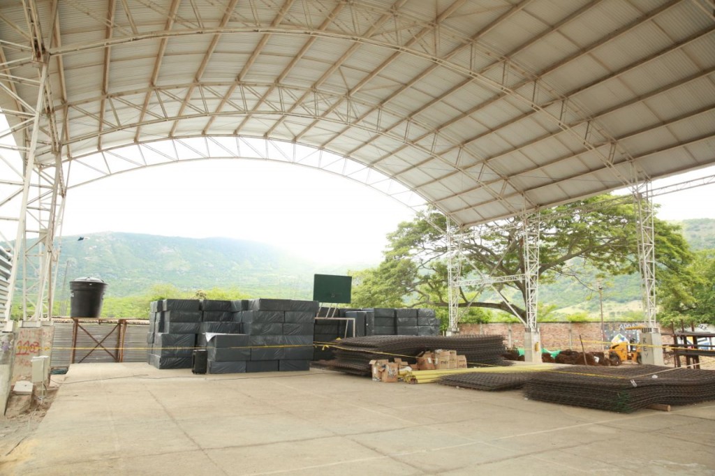 Primera piedra Ricaurte 4